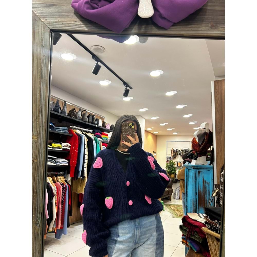 Lacivert Çilekli Hırka