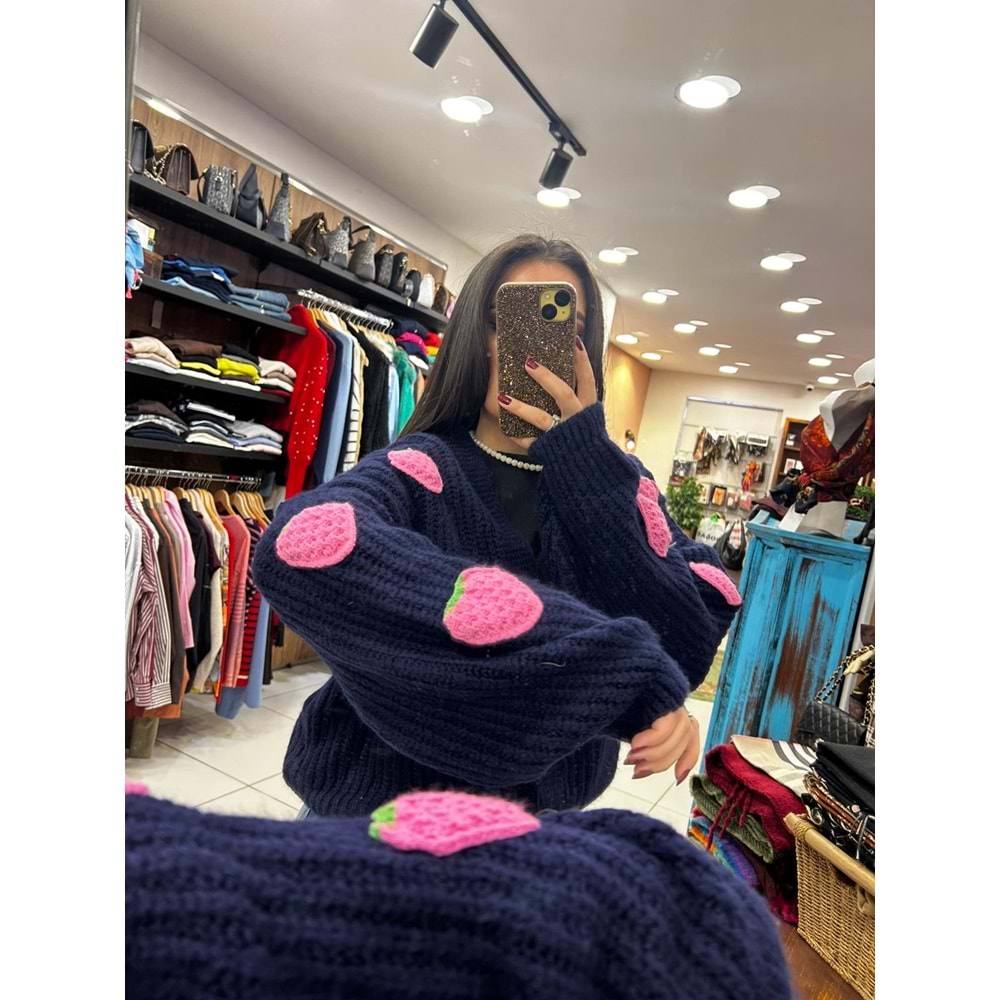 Lacivert Çilekli Hırka