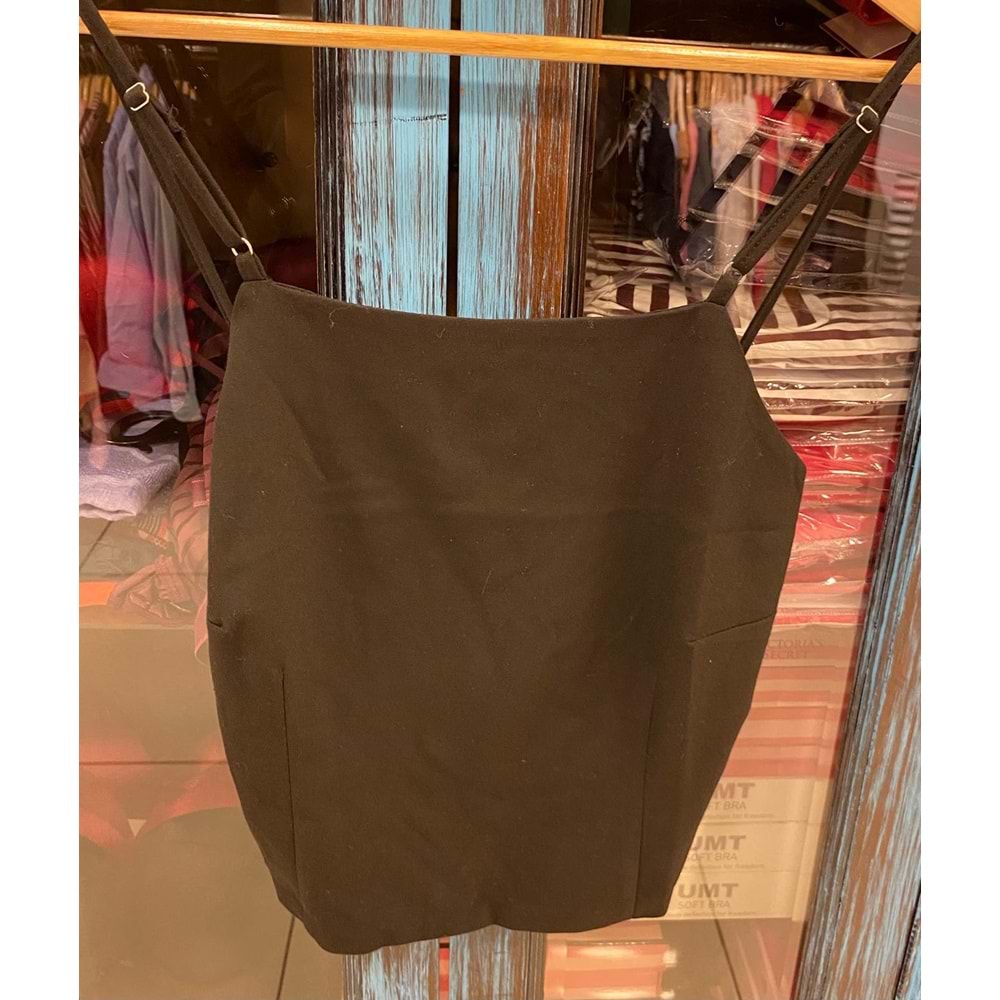 Askılı Sırt Dekolteli Bluz