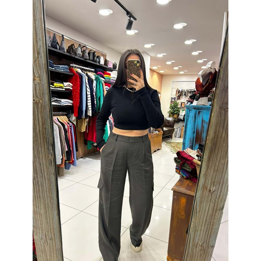 Pileli Yandan Cepli Dökümlü Pantolon