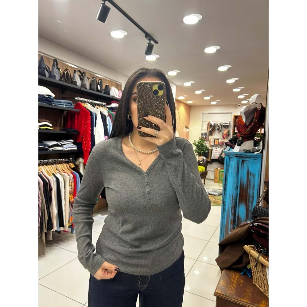 V Yaka Önden Düğmeli Bluz