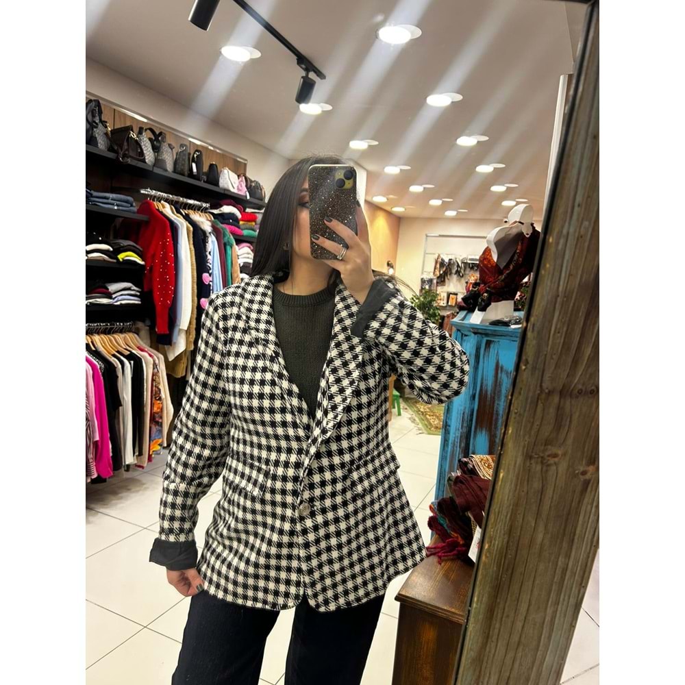 Pitikareli Kısa Kaşe Ceket