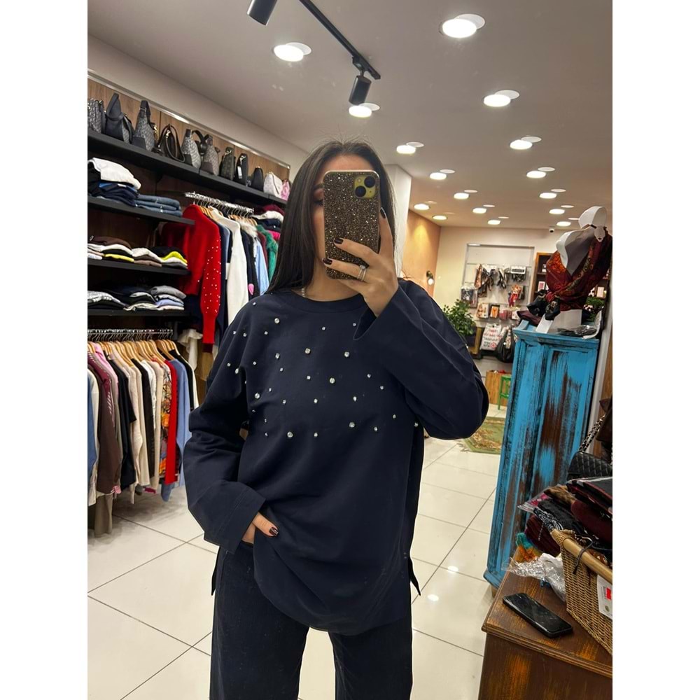 Önü Taşlı Bisiklet Yaka Sweat