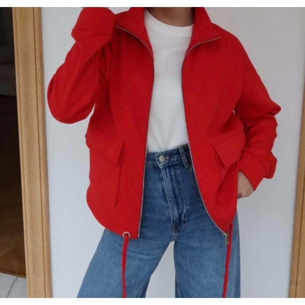 Pamuklu Kapişonlu Cepli Mont