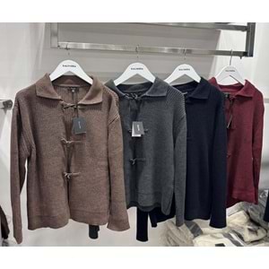 Üç Düğmeli Hırka