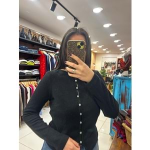 Buklet Pamuklu Önden Düğmeli Bluz