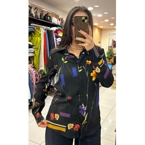 Çiçek Desenli Gömlek.