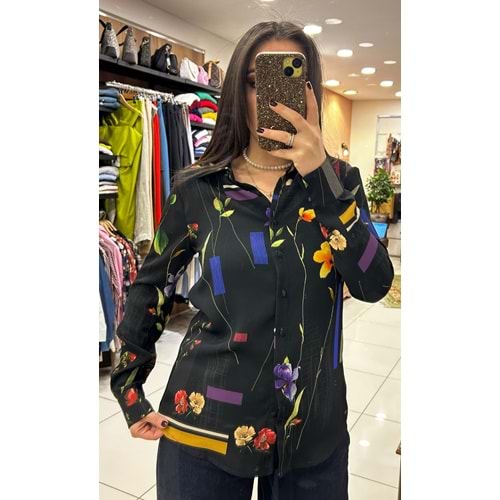 Çiçek Desenli Gömlek.