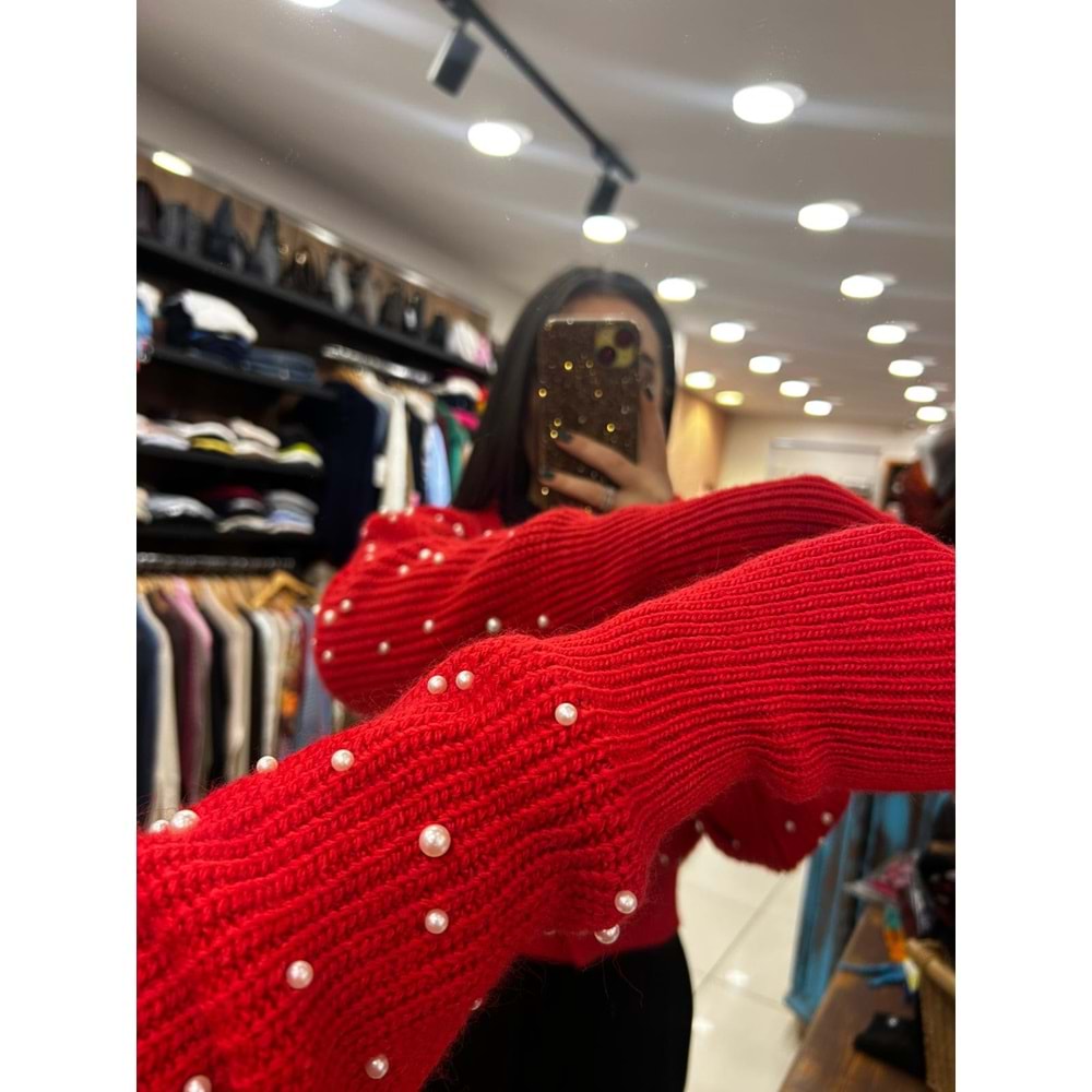 Kırmızı İncili Triko