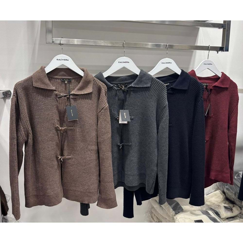 Üç Düğmeli Hırka